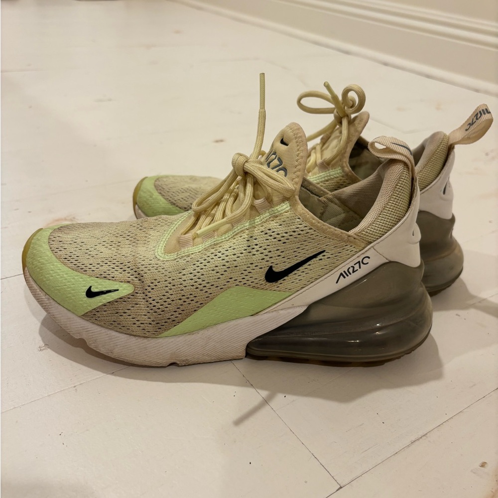 Nike White & Green/Yellow Sneakers - Air Max 270